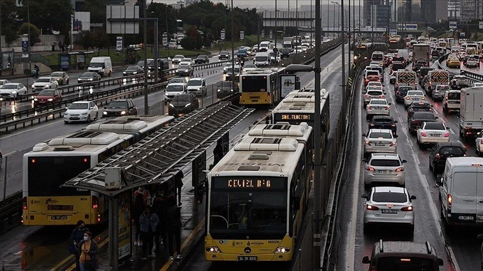 İstanbul’da Toplu Taşımaya Zam Geldi! (1)