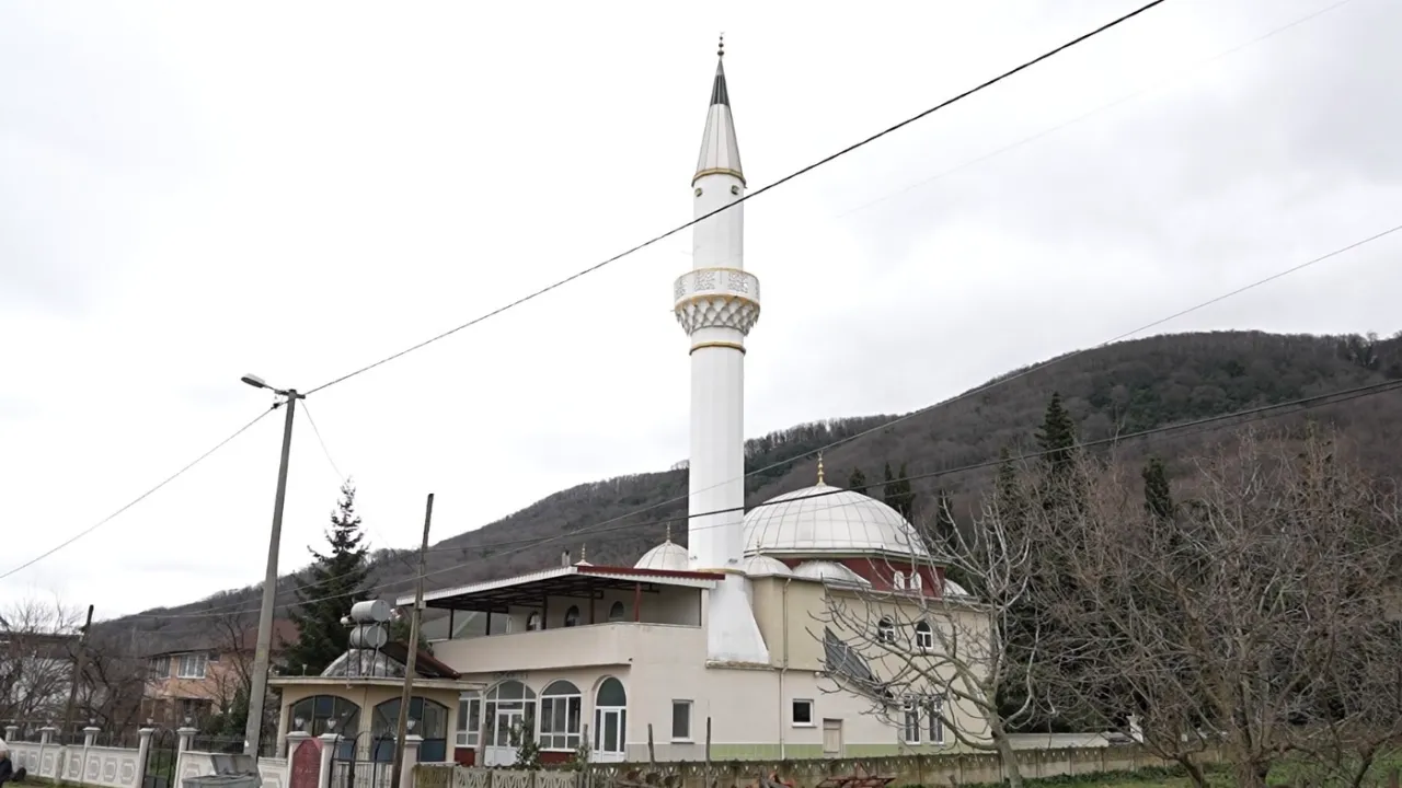 Karacabey Ayı Firarı, Ovakorusu Ayı Barınağı, Cami Uyarı Anonsları (1)