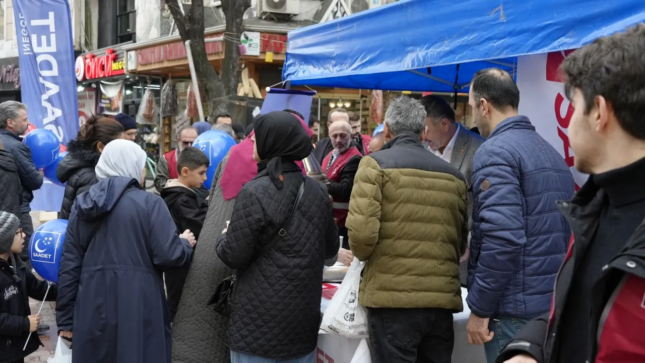 Saadet Partisi İnegöl Teşkilatı'ndan Salep İkramı (1)