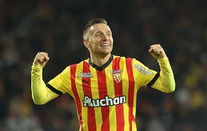 414X262 Galatasaray Przemyslaw Frankowski Transferini Resmen Duyurdu 1739198621815