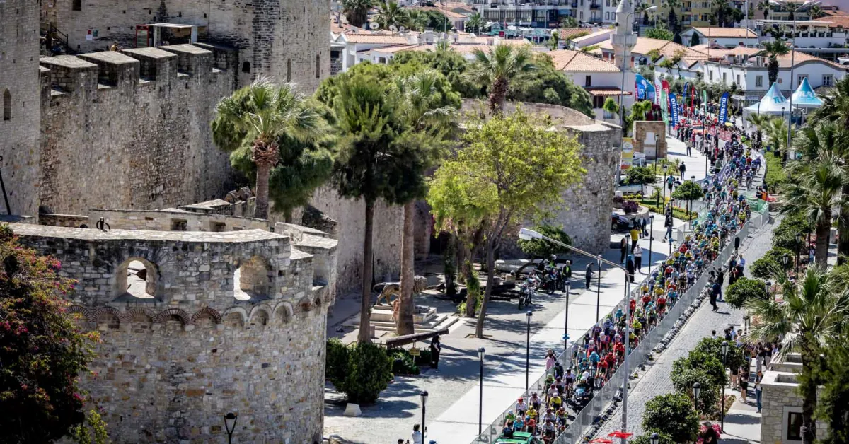 60. C U M H U R B A S K A N L I G I T U R K I Y E B I S I K L E T T U 576878 170851 Gencgazete