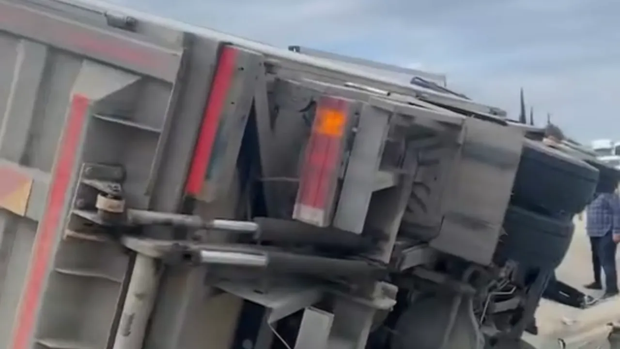 Bursa Kamyon Kazası, Karacabey Trafik Kazası, İzmir Yolu Kaza (2)