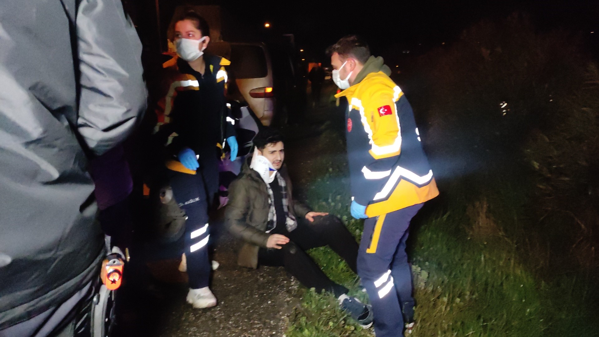 Bursa’da İki Otomobil Çarpıştı 1 Ölü, 2 Yaralı (2)