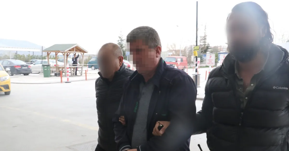 E S I N I 14 B I C A K D A R B E S I Y L E O L D U R E N S A N I K 574430 170140 Gencgazete