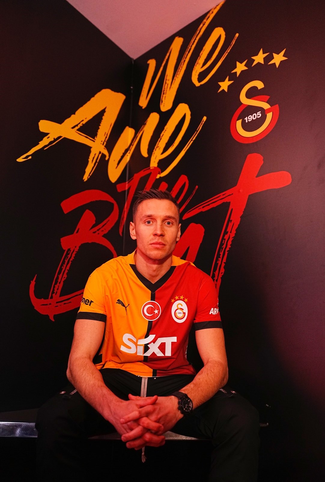 Galatasaray’ın Yeni Transferi Frankowski Bu Büyük Aileye Katıldığım İçin Çok Mutluyum (2)