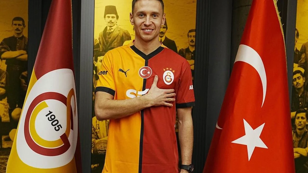 Galatasaray'in Yeni Transferi Przemysław Frankowski Kimdir Polonyali Yildizin Kariyeri Ve Beklentiler (3)