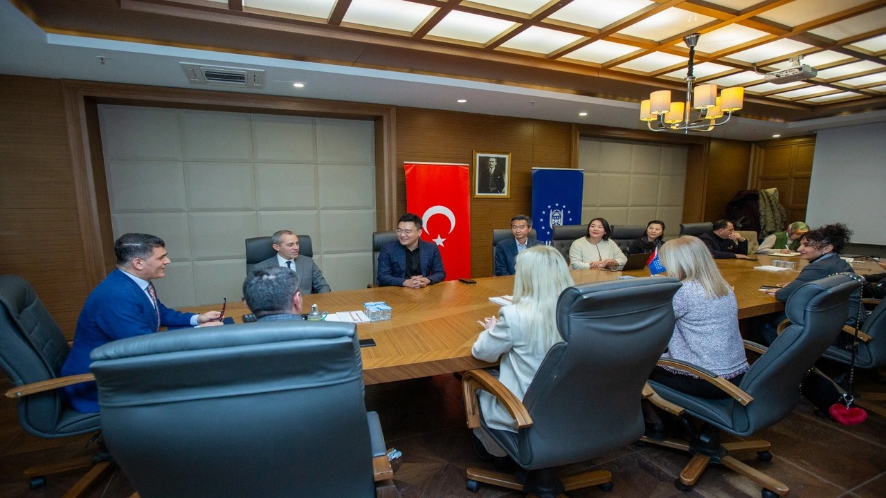 Genç Gazete Bursa Çinli Girişimciler 1