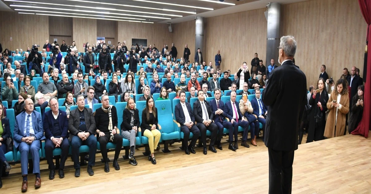 Genç Gazete Naci Görür 1
