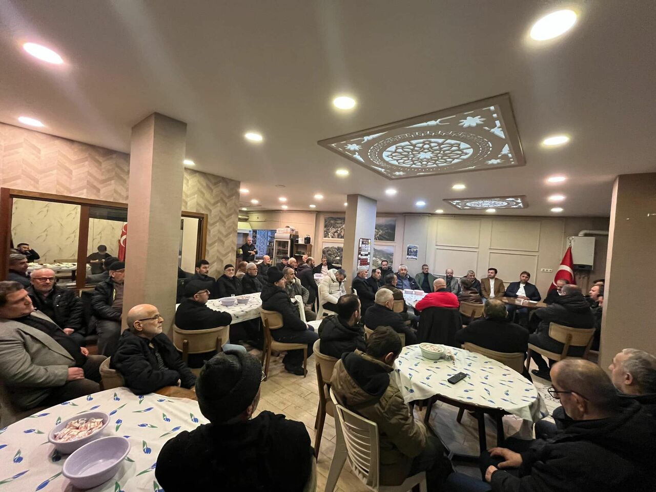 Gencgazete Alinur Aktaş Deprem Hatıralarını O Dernekte Paylaştı (1)