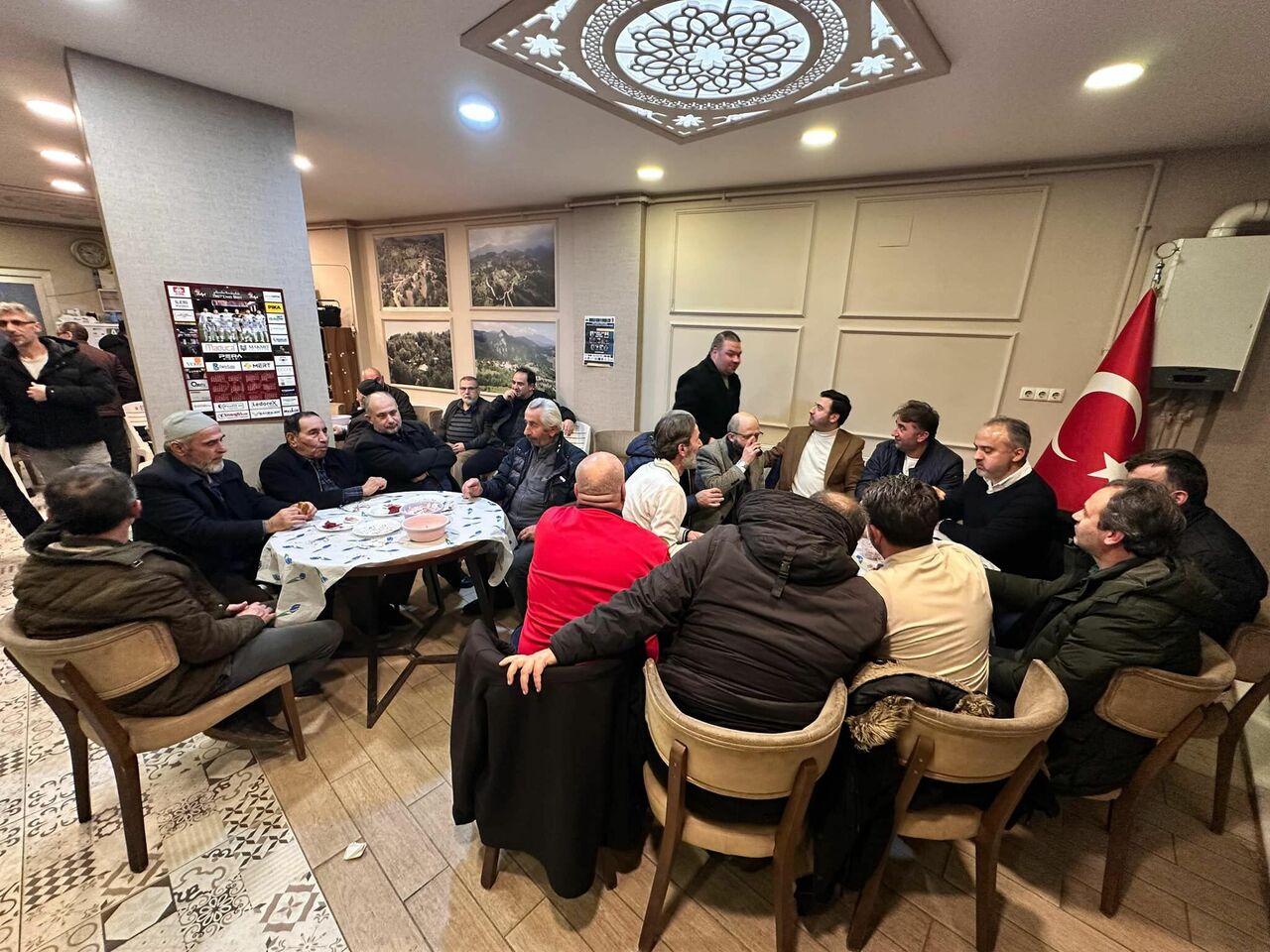 Gencgazete Alinur Aktaş Deprem Hatıralarını O Dernekte Paylaştı (9)