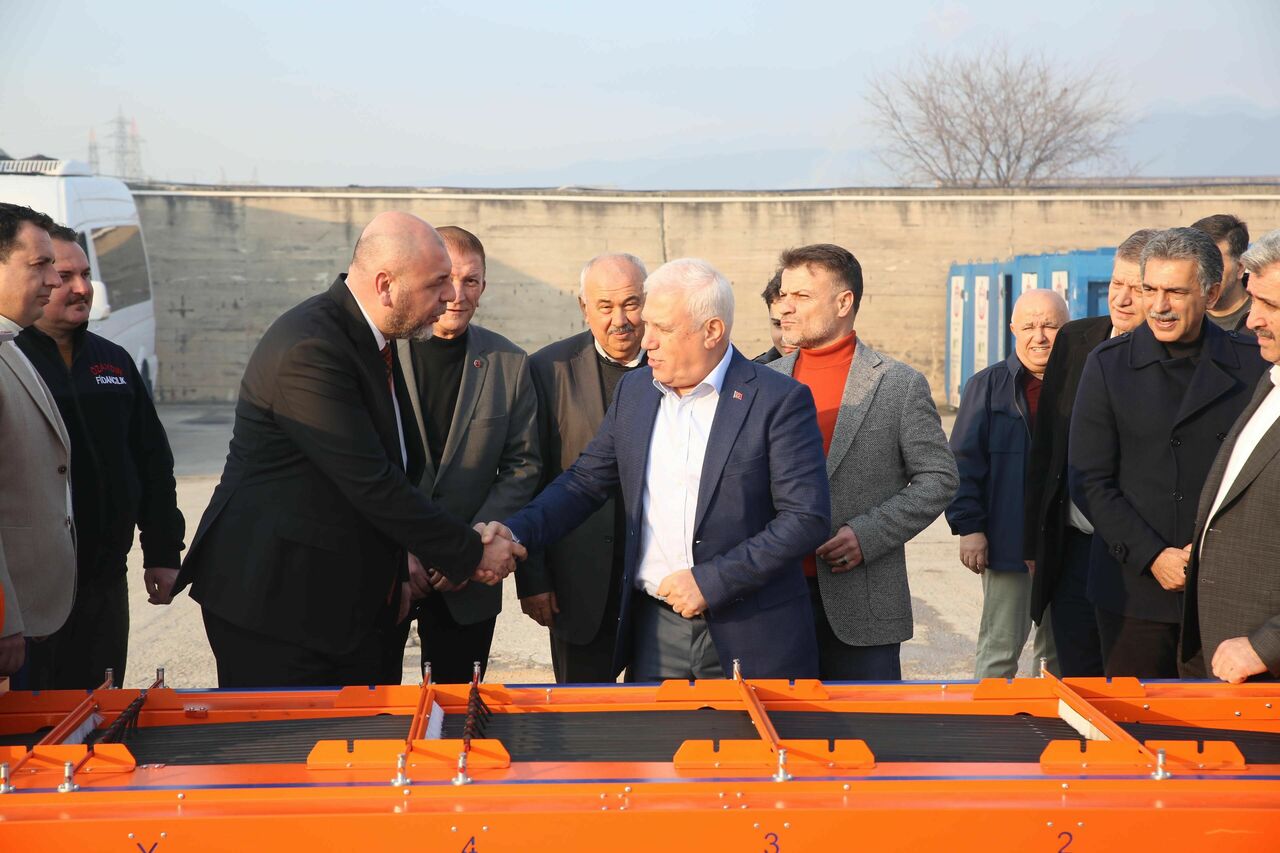 Gencgazete Bursa’da Çiftçiye Büyükşehir’den Ekipman Desteği (6)