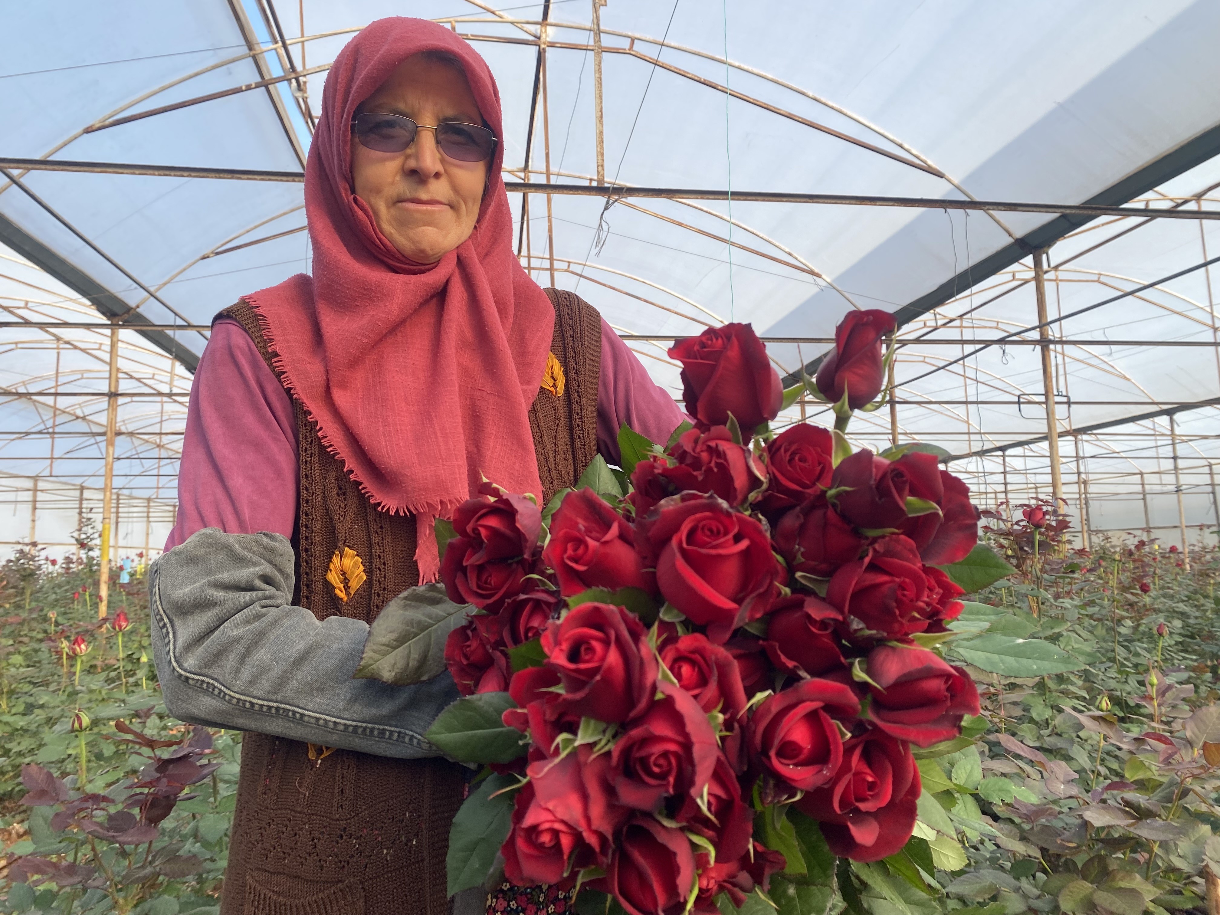 Gencgazete Çiçekçiler Sevgililer Gününü İple Çekiyor, İşte Gül Demeti (6)