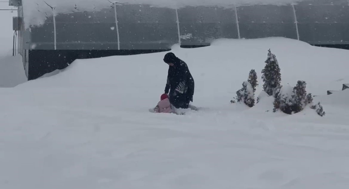 Gencgazete İznik'te Uludağ Keyfini Yaşıyorlar Kar Kalınlığı 60 (3)