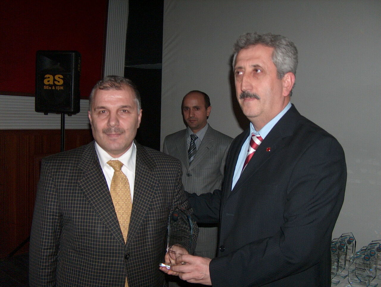 Gencgazete Mazi 2007 İnegöl’ün En İyi İsimleri Ve Markaları Ödüllendirildi (1)