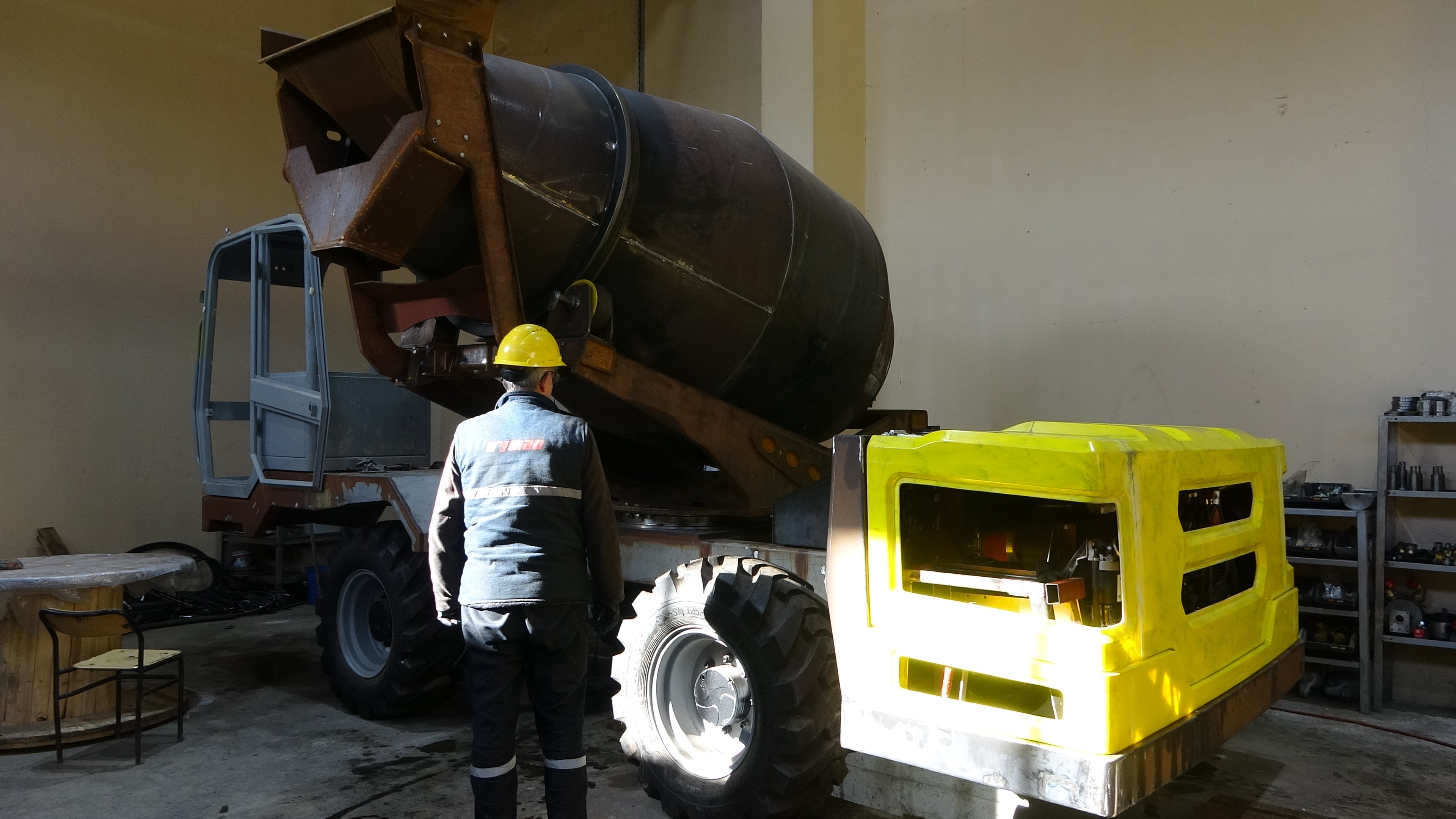 Gencgazete Türkiye'nin İlk Yerli Mobil Beton Mikseri (1)