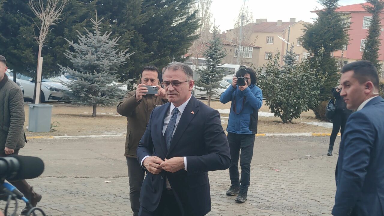 Gencgazete Van Büyükşehir Belediyesine Kayyum (1)-1