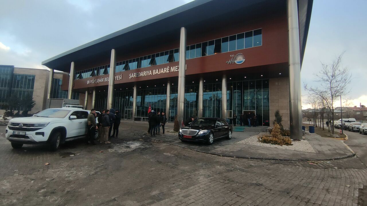 Gencgazete Van Büyükşehir Belediyesine Kayyum (6)