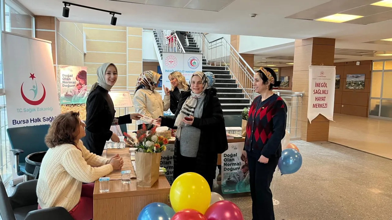 İnegöl’de Normal Doğumun Teşviki İçin Bilgilendirme Etkinliği Düzenleniyor (2)