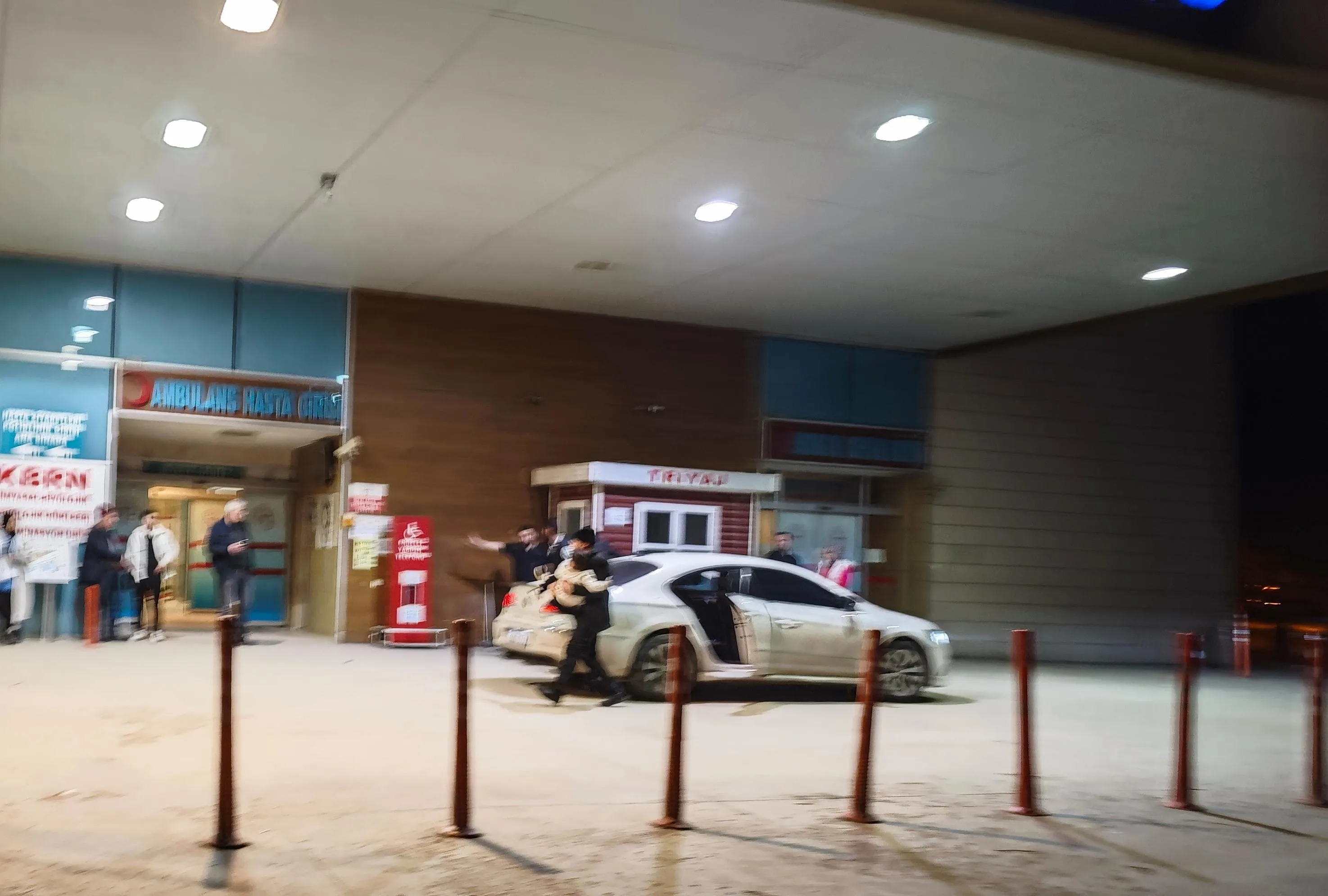 İnegöl’de Otomobilin Çarptığı Çocuk Yaralandı! (3)