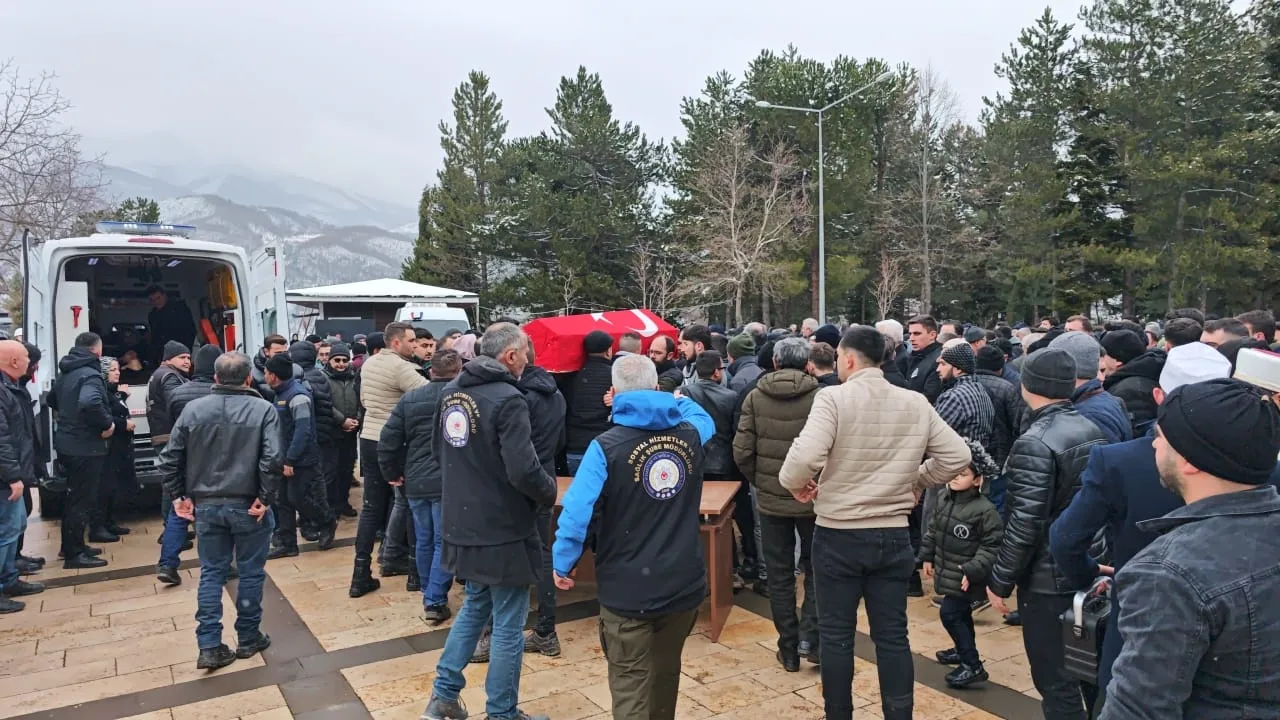 İnegöllü Polis Memuru Yunus Aydın Son Yolculuğuna Uğurlandı (3)