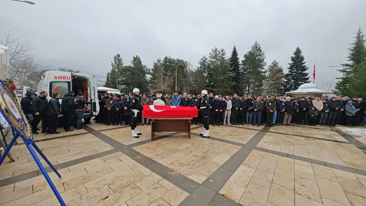 İnegöllü Polis Memuru Yunus Aydın Son Yolculuğuna Uğurlandı (4)