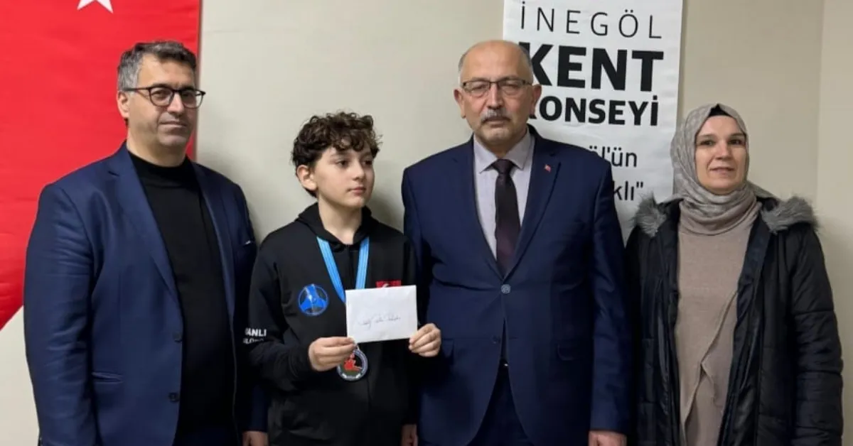 İnegöllü Şampiyon Sporcular Kent Konseyi Tarafından Ödüllendirildi (4)