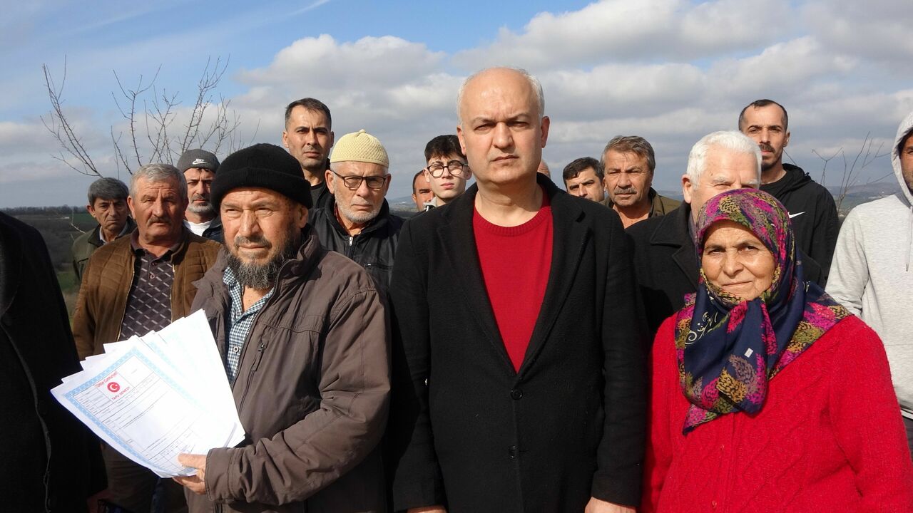 Köylülerin Milyonluk Arazileri Vekaletle Satıldı, Oturduğu Evi Bile Kaybetti! (3)