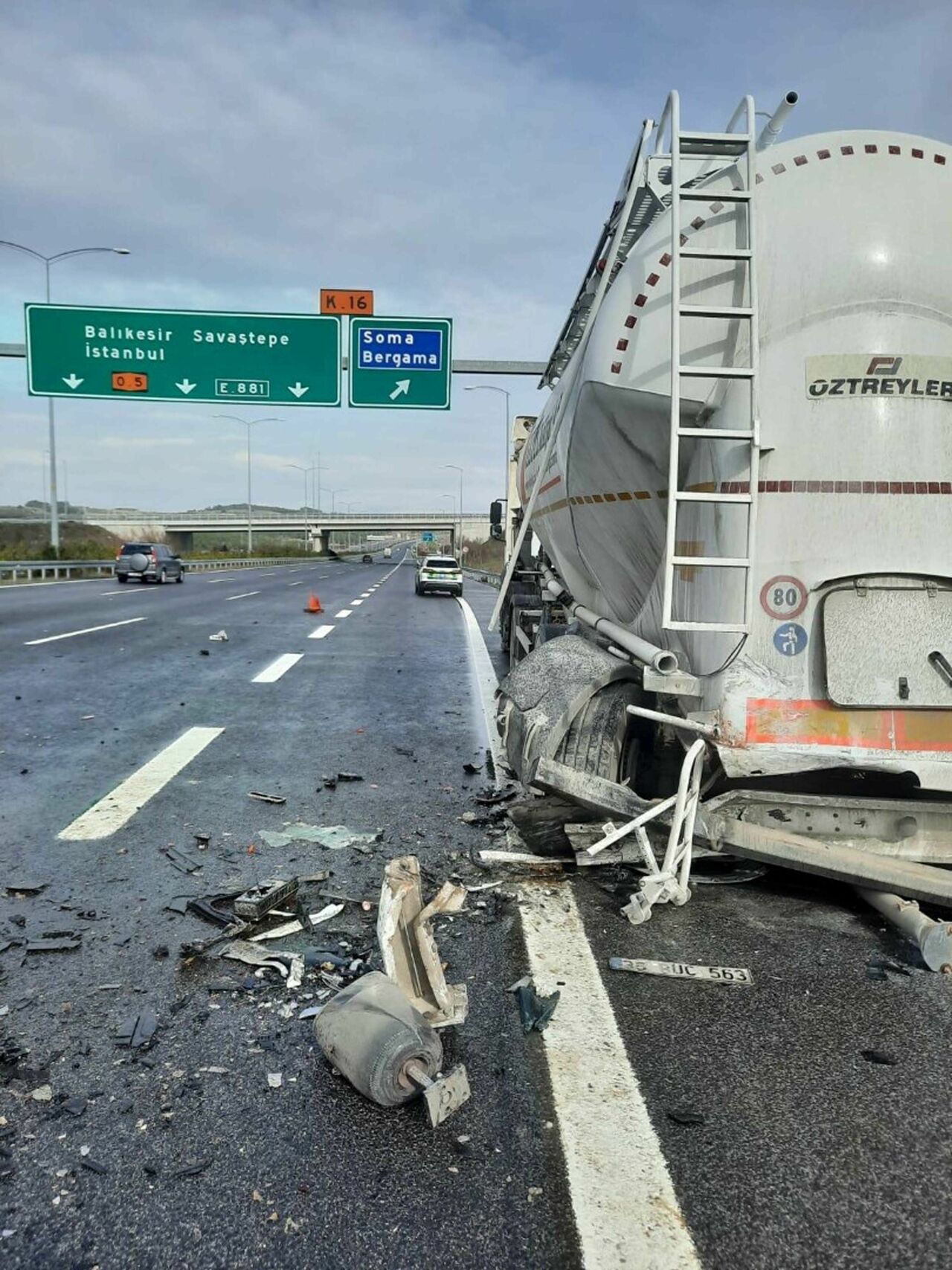 M A N I S A D A O T O M O B I L P A R K H A L I N D E K I T A N K E 566529 167820