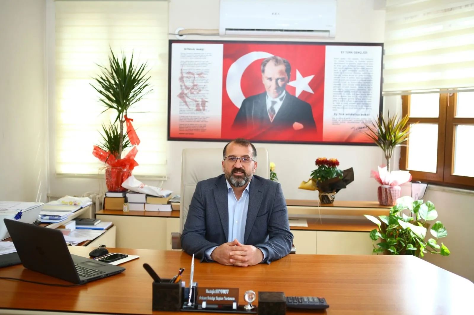 Rize'de Belediye Başkan Yardımcısı Ve Chp İlçe Kadın Kolları Başkanına Silahlı Saldırı! (1)