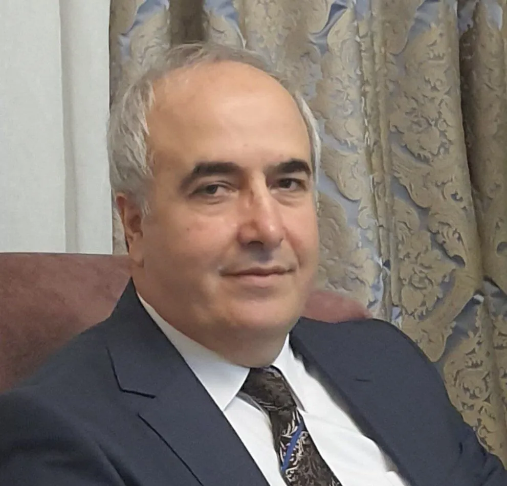 Sosyal Medyanın Gündeminden Düşmeyen Ünal Canbey Kimdir, Ne İş Yapıyor (1)