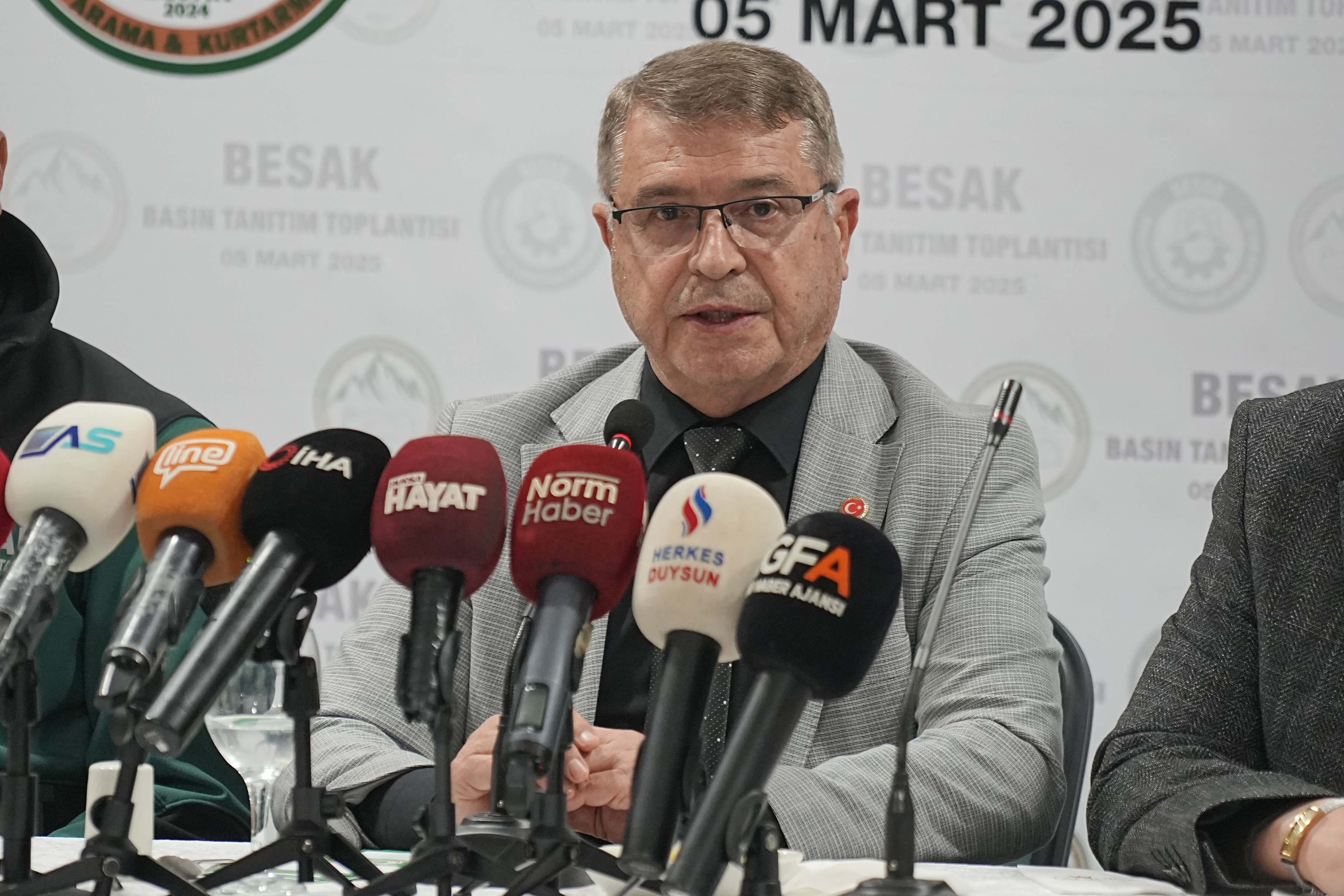 Bursa’da Esnaftan Gönüllü Arama Kurtarma Ekibi, Besak Kamuoyuna Tanıtıldı (2)