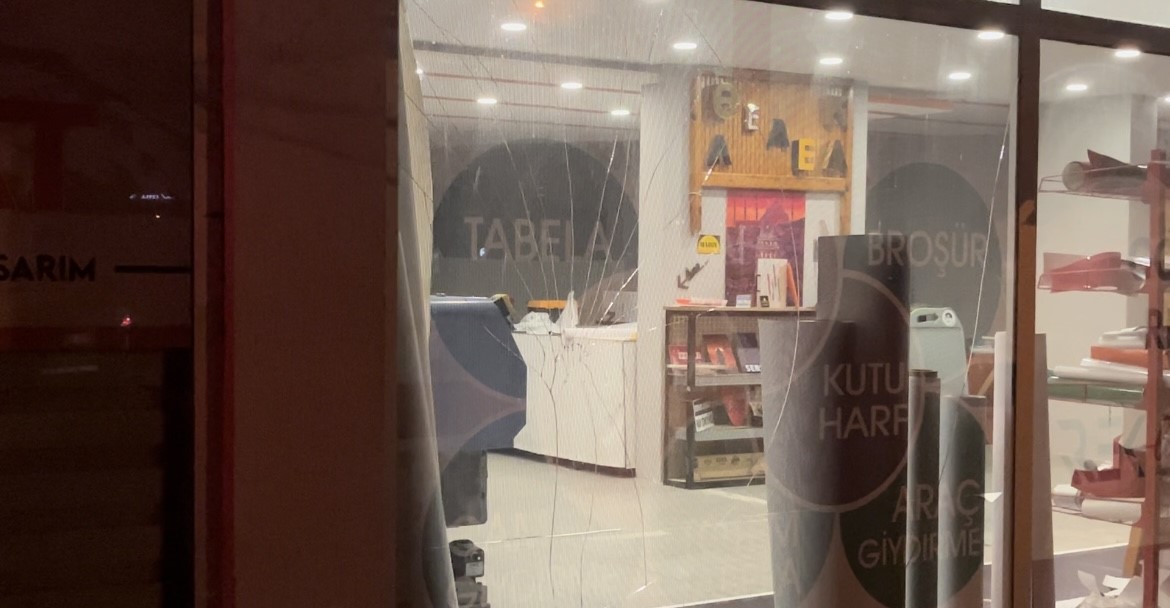 Bursa’da Husumetlilerine Kurşun Yağdırdı, 2 Yaralı (2)