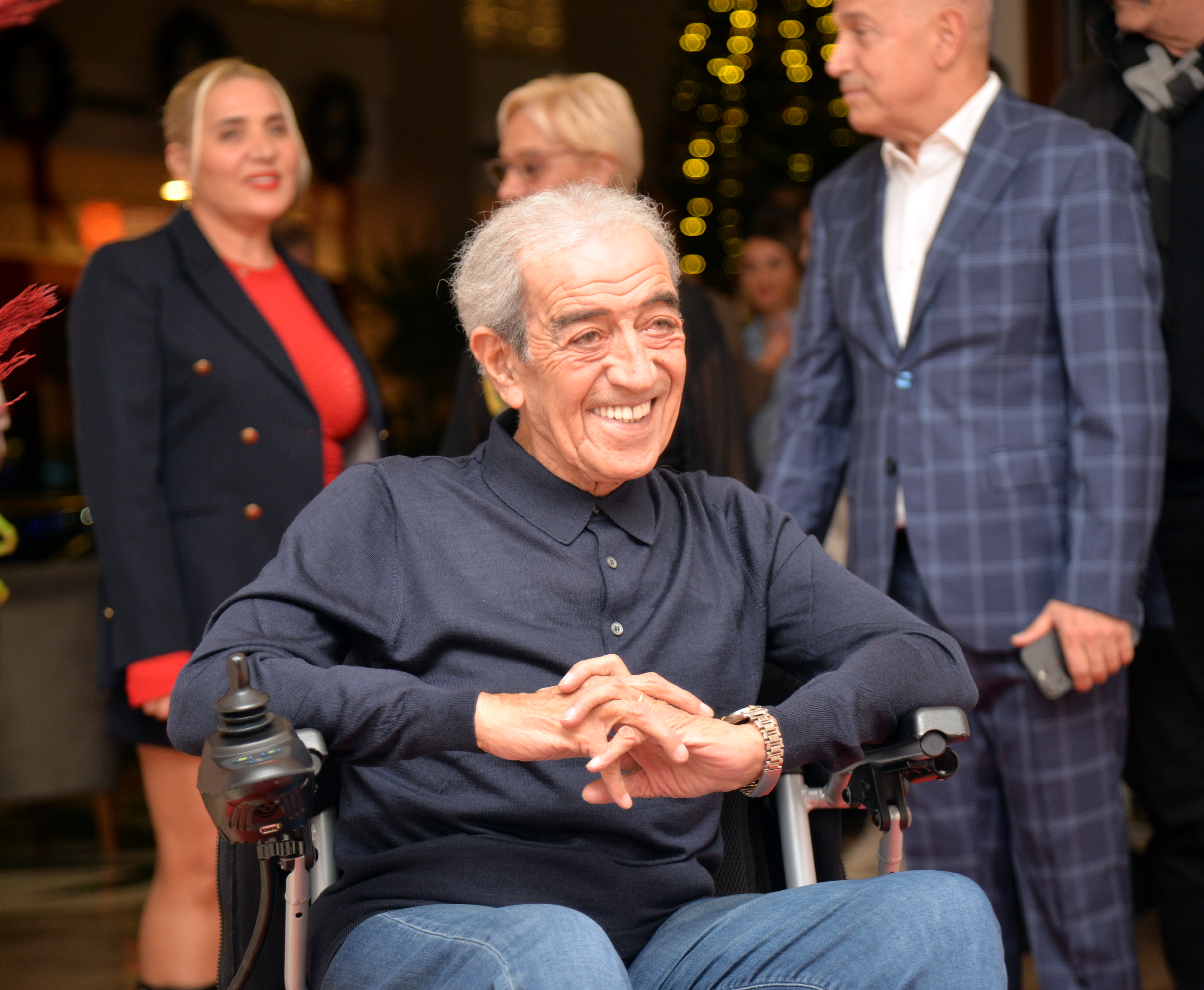 Edip Akbayram’ın Ailesiyle Son Görüntüleri Ortaya Çıktı (5)