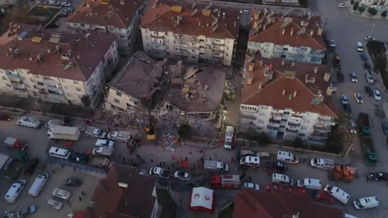 Genç Gazete 8 Mart 12