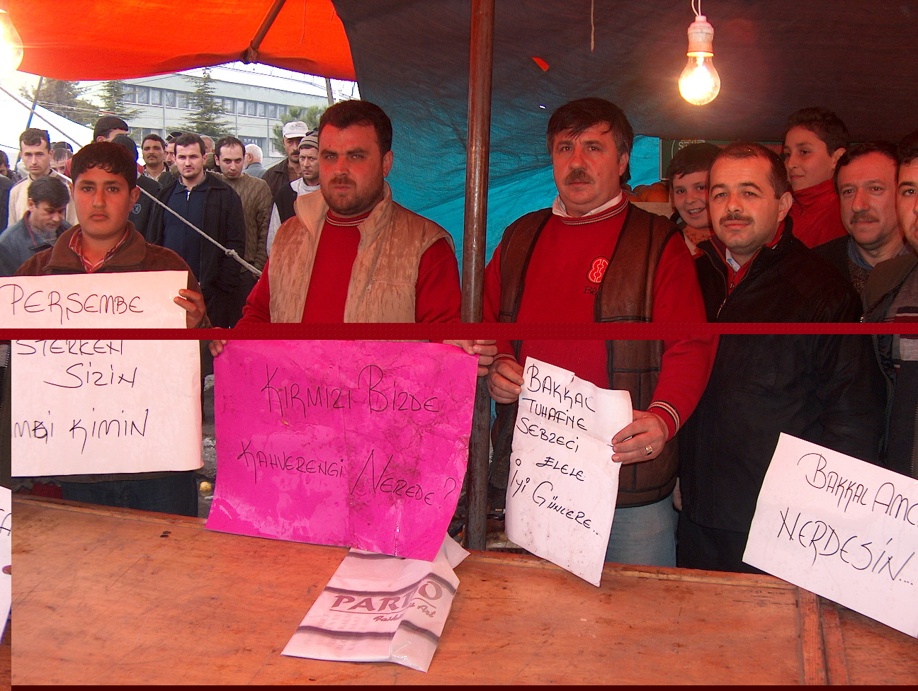 Gencgazete Arsivden Haber İnegöl'de Pazarcı Esnafı Kazan Kaldırdı (3)