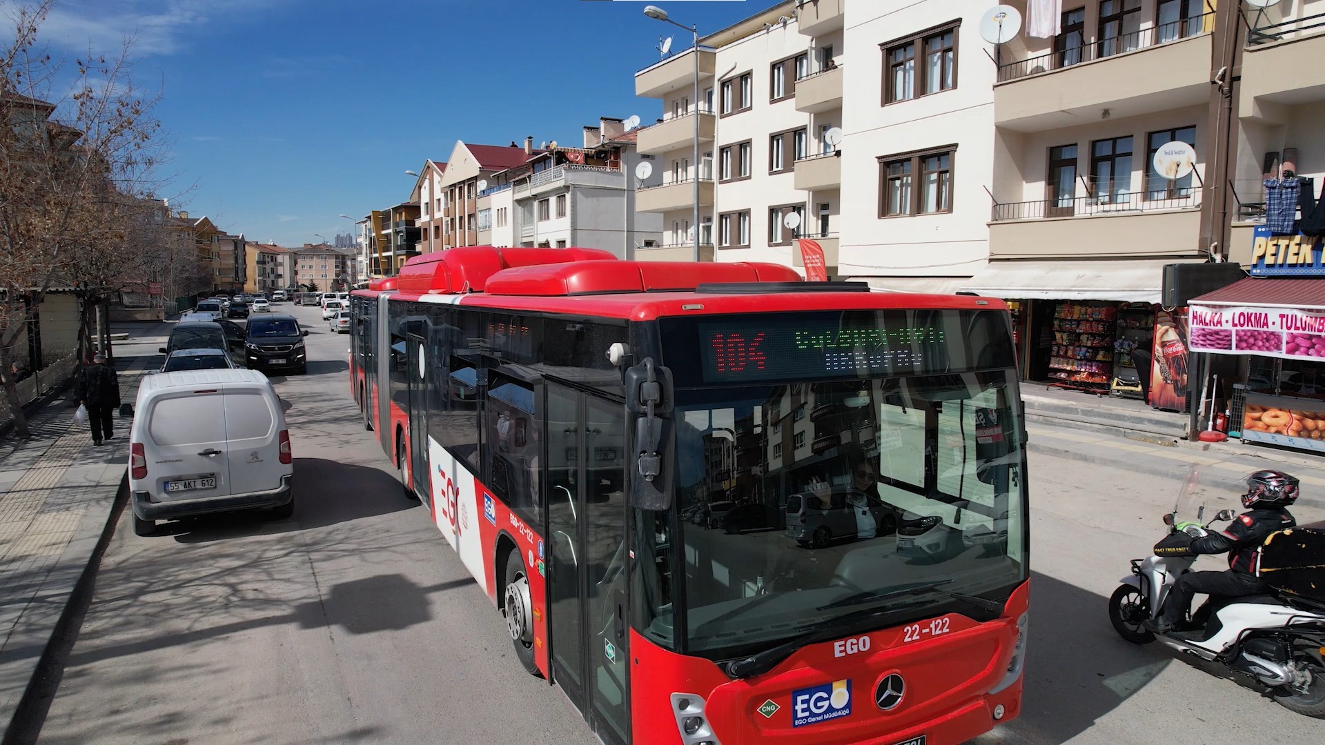 Gencgazete Halk Eğitimde Usta Öğretici Olan Kadın Otobüs Şoförü Oldu (1)