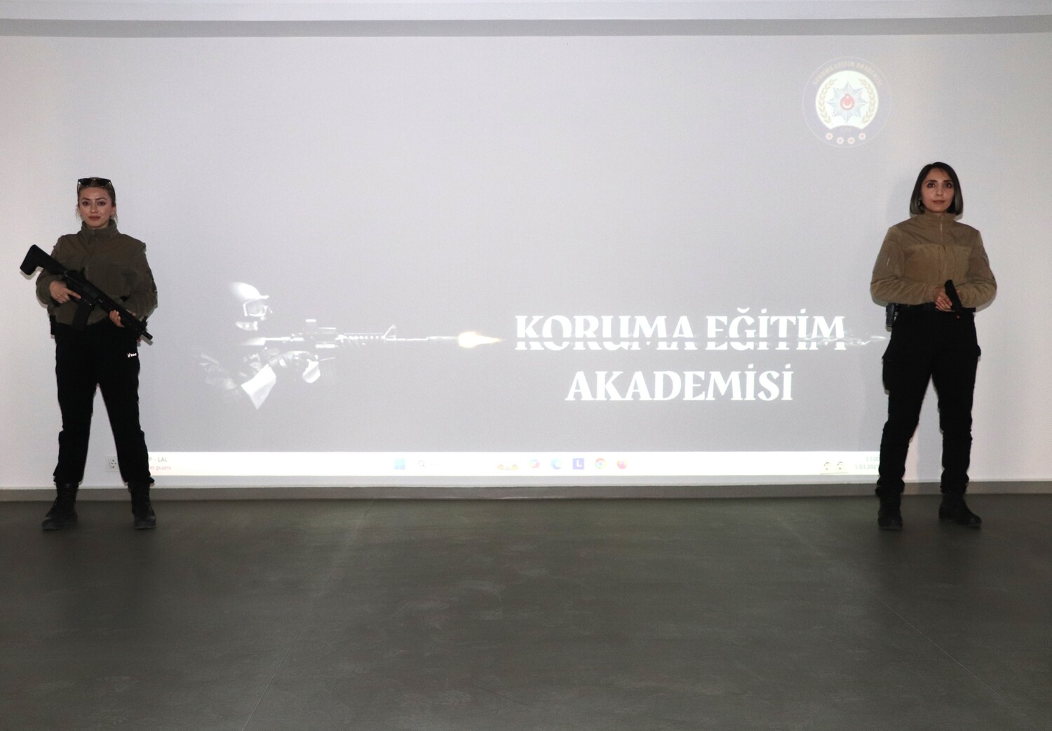 Gencgazete Önemli Kişilerin Güvenliğini Bu Kadınlar Sağlıyor (9)
