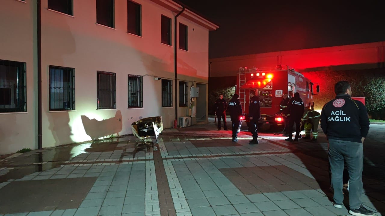 İnegöl’de 112 Acil Servis Merkezi’nde Yangın Paniği! G