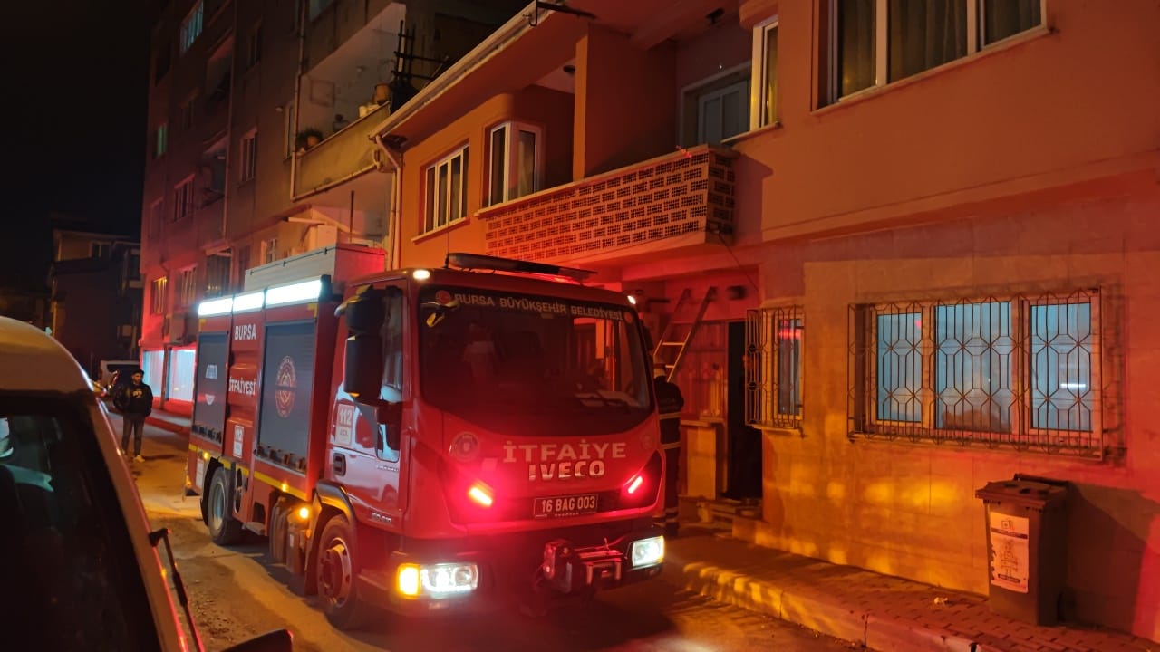 İnegöl'de Korkutan Baca Yangını! (1)