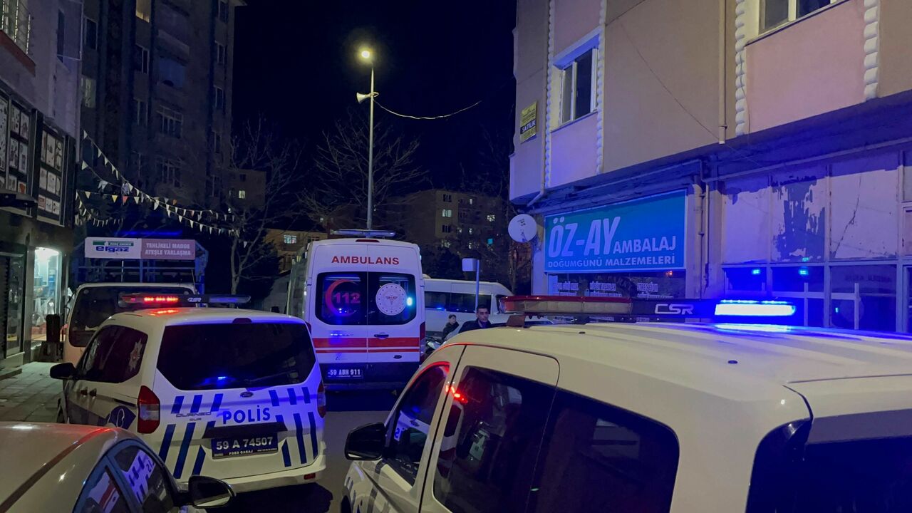 Kız Arkadaşı Tarafından Bıçaklandı (2)