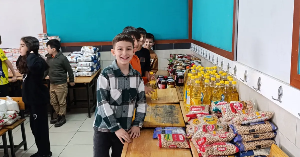 Müşerref Muzaffer Samda İlkokulu’ndan Ramazan Kolisi Yardımı (3)