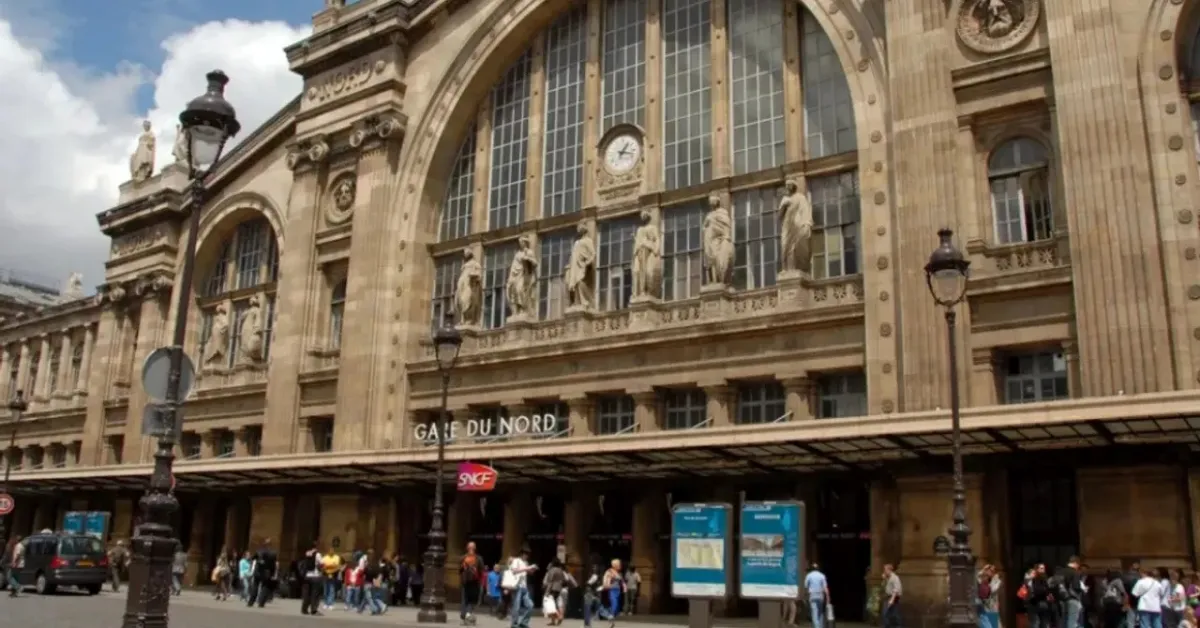 P A R I S T E T R E N R A Y L A R I N D A I K I N C I D U N Y A S A 599283 177389 Gencgazete