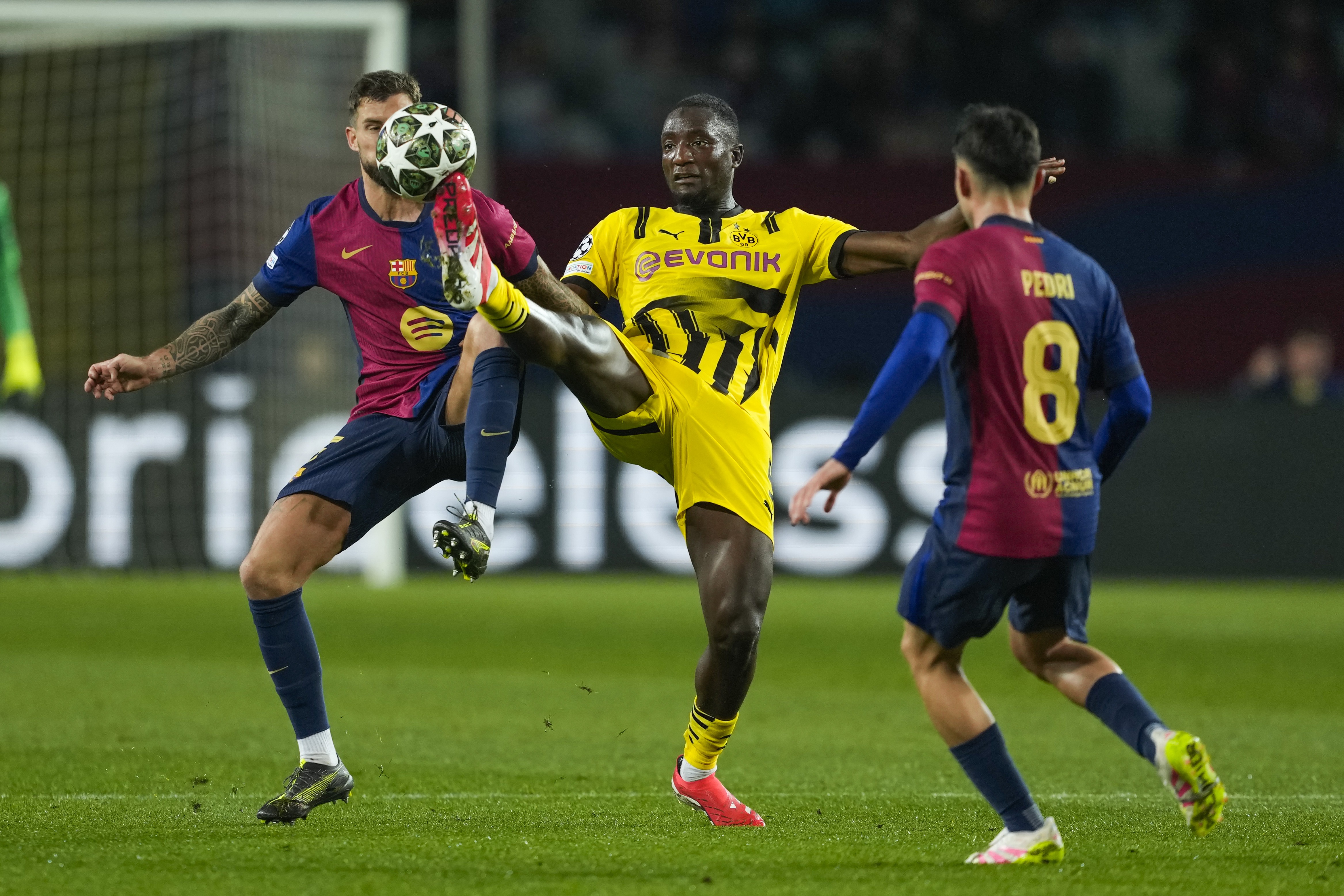 Barcelona Yarı Final Kapısını Araladı (3)