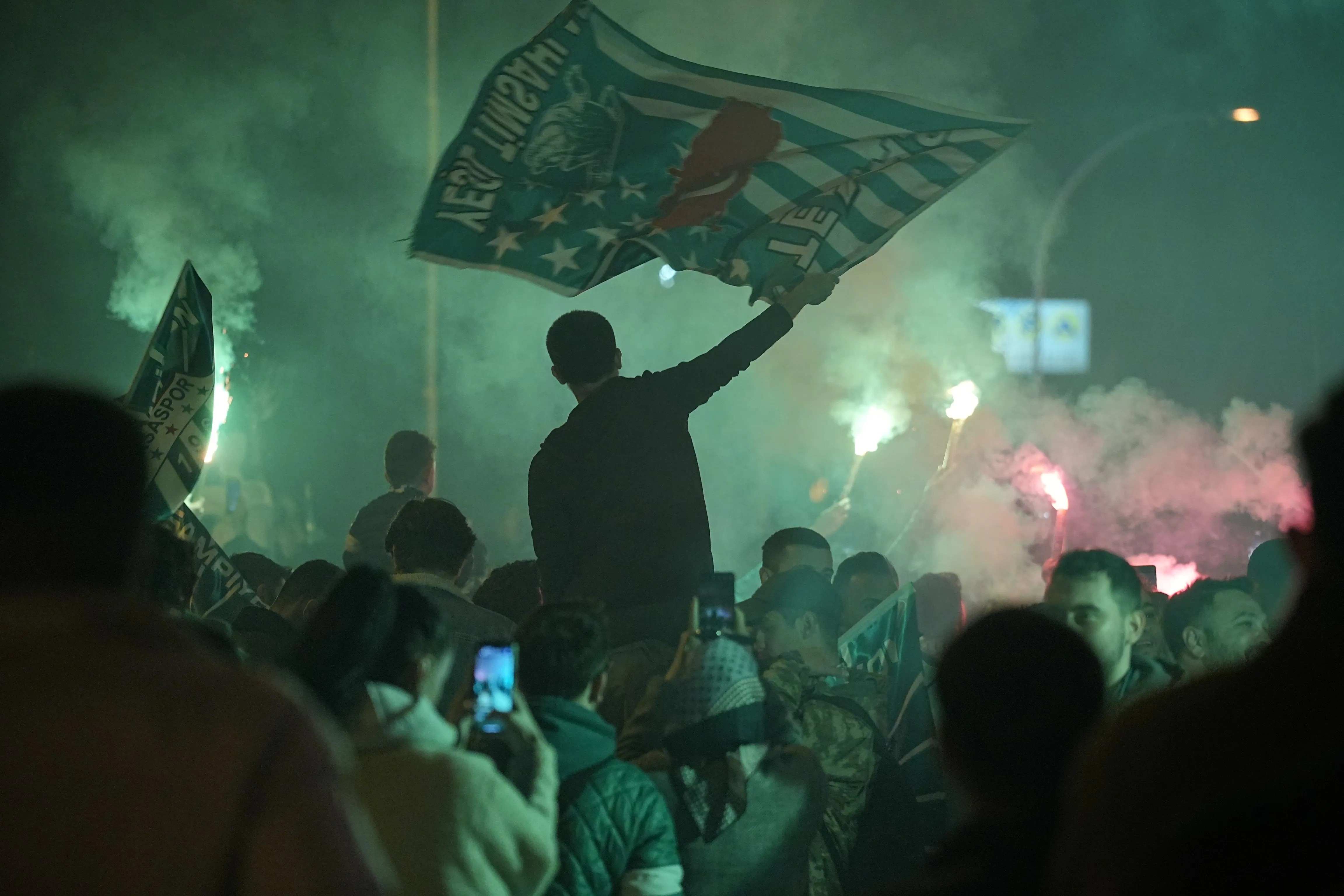 Bursaspor Şampiyonluğu Taraftarıyla Kutladı! (3)