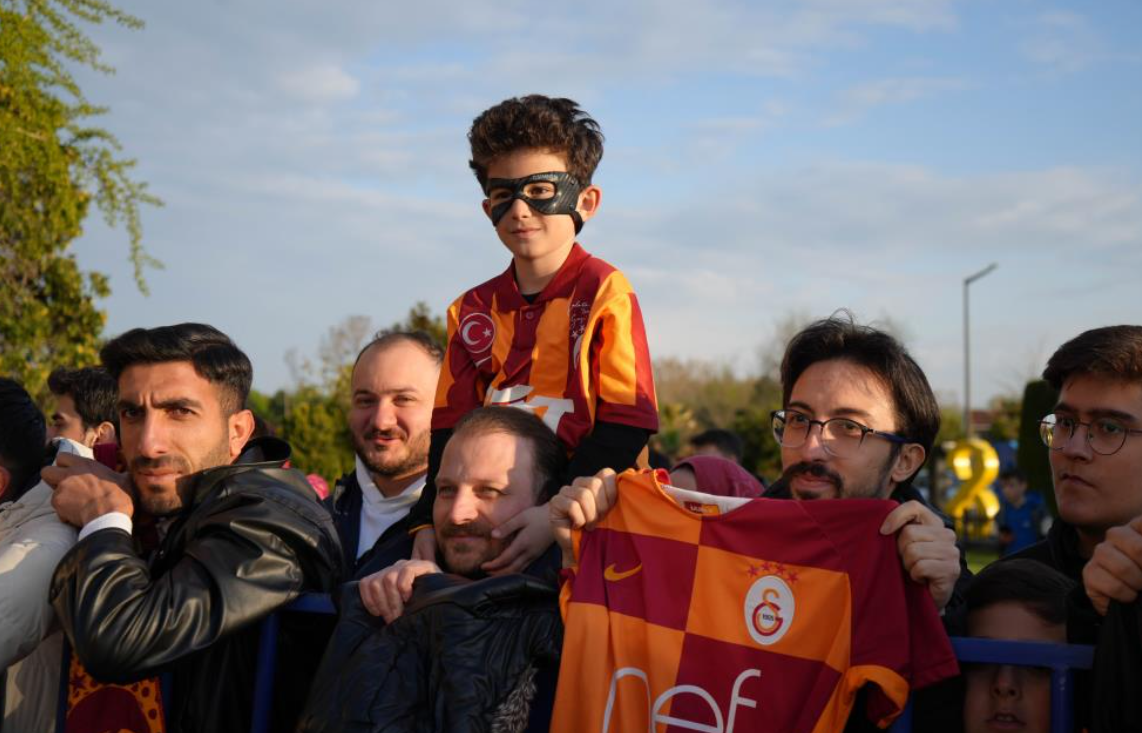 Galatasaray, Samsun'da Çiçeklerle Karşılandı, (2)