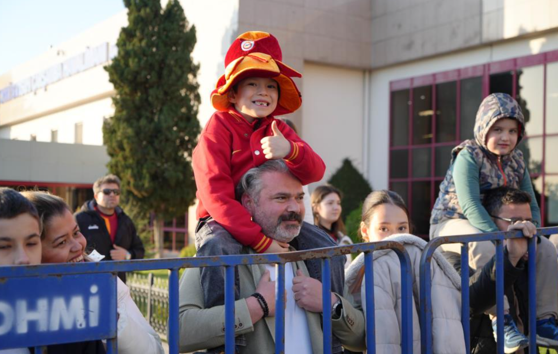 Galatasaray, Samsun'da Çiçeklerle Karşılandı, (3)