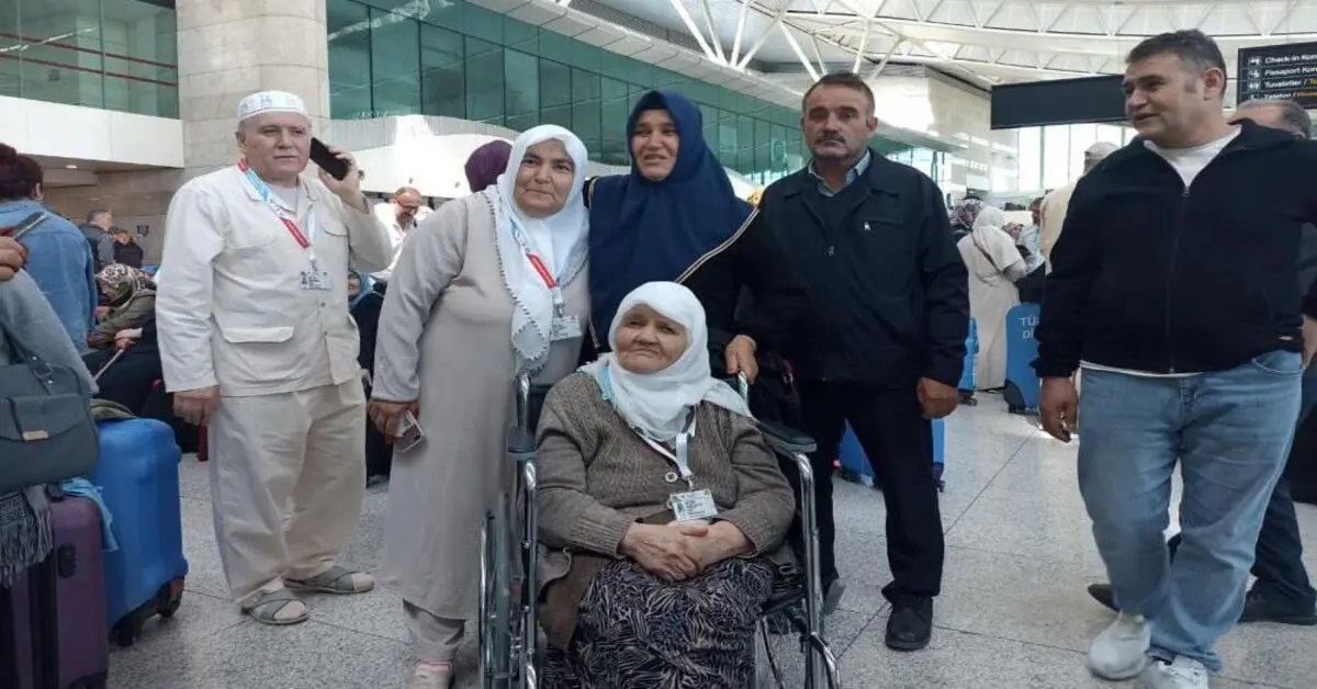 Genç Gazete Başkan Ali Erbaş, 2025'In İlk Hac Kafilesini Uğurladı 6 Bin 600 Aday Kutsal Topraklara Gidiyor 1