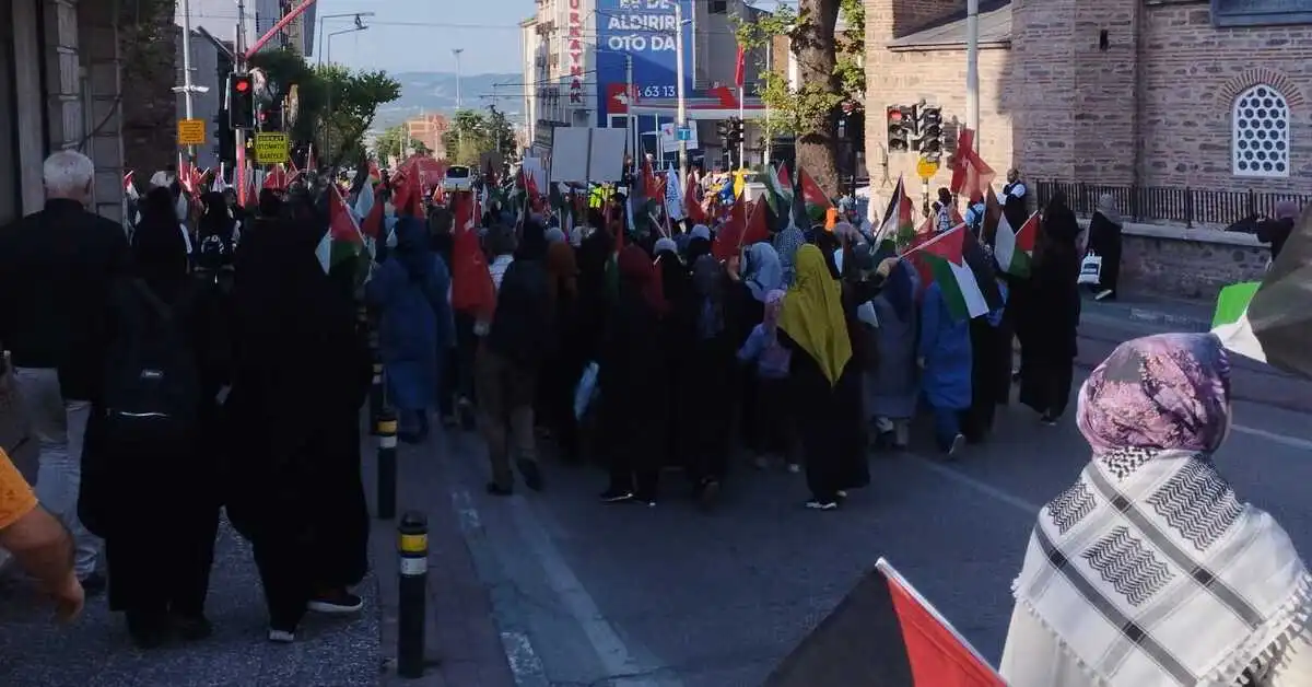 Genç Gazete Binlerce Bursalı Gazze İçin Meydanda Bir Araya Geldi 11