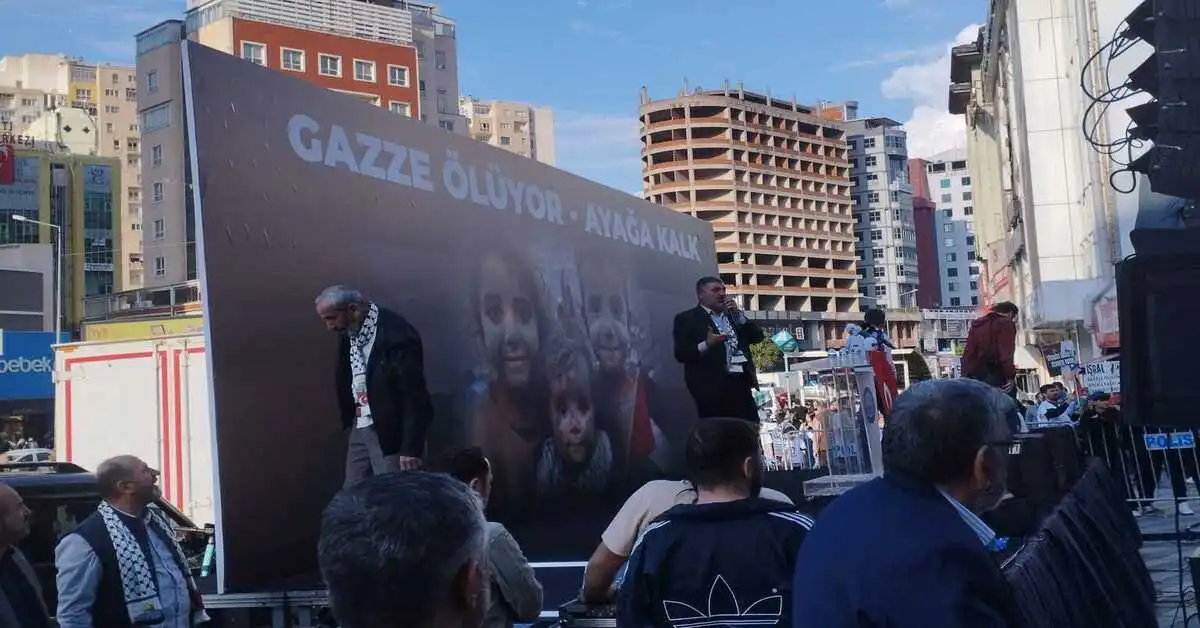 Genç Gazete Binlerce Bursalı Gazze İçin Meydanda Bir Araya Geldi 2