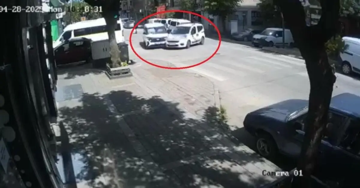 Genç Gazete Bursa Dikkatsiz Çıkış Kazaya Yol Açtı 1